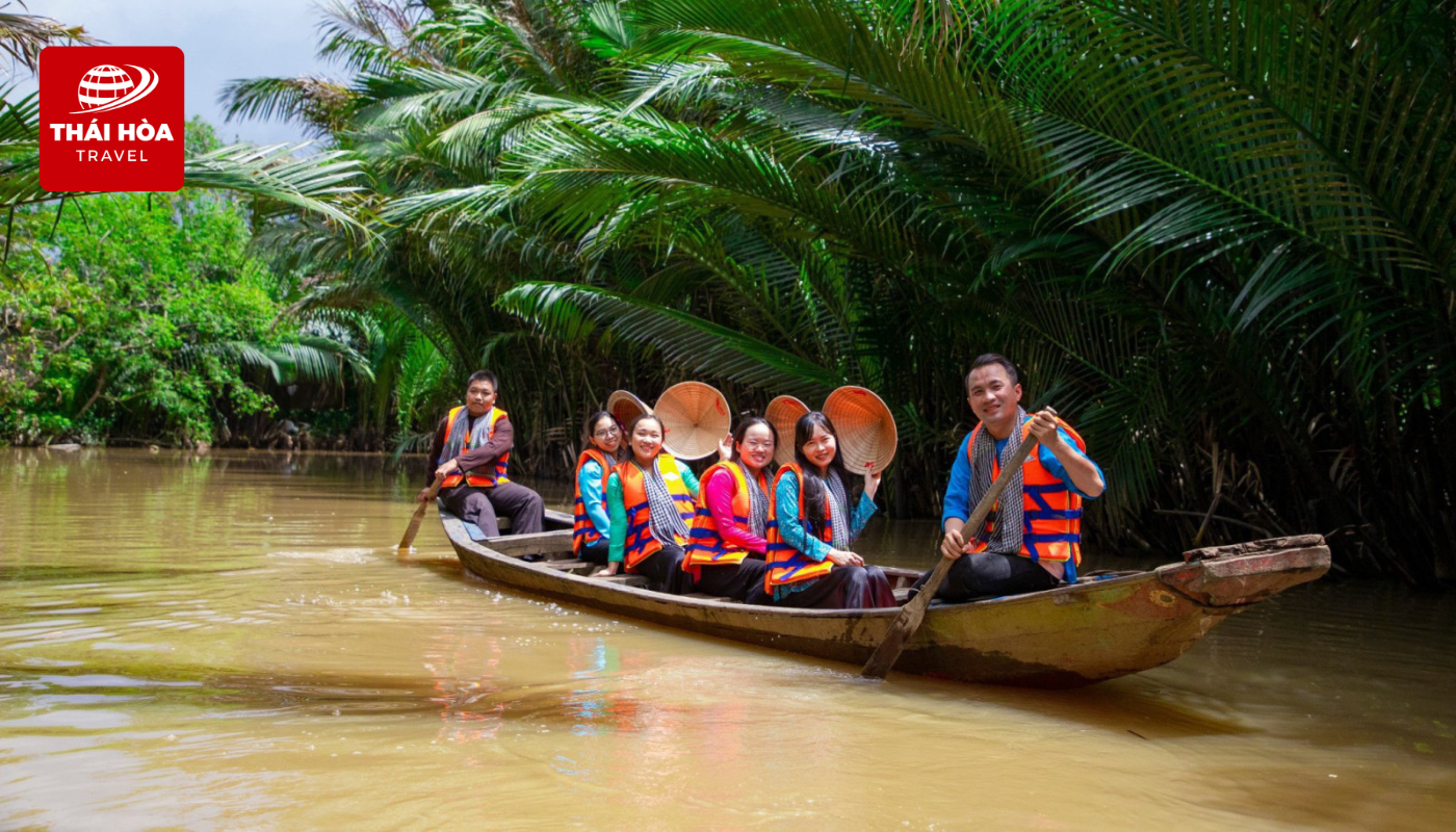 Bến Tre được biết đến là xứ sở dừa