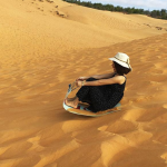 Đồi Cát Bay với triền cát liên tục thay đổi hình dáng