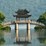 Tây Hồ nổi tiếng với vẻ đẹp nên thơ, trữ tình