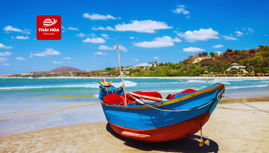 Tour Phan Thiết 2N1Đ: Tháp Chăm Poshanư – Đồi Cát Vàng – Jeep Tour