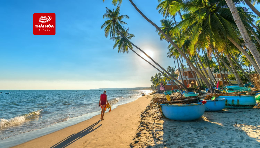 Tour Phan Thiết 2N1Đ: Tháp Chăm Poshanư – Đồi Cát Vàng – Jeep Tour