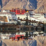 Thôn Trại Tây Tạng - Ngôi làng yên bình ẩn mình giữa núi