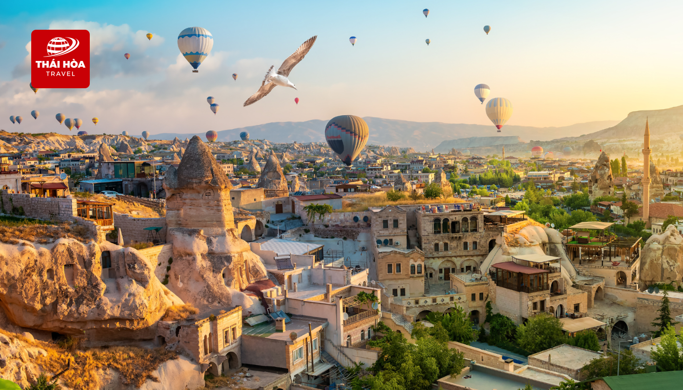 Ngắm khinh khí cầu tại Cappadocia