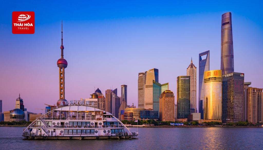 Du thuyền sông Hoàng Phố