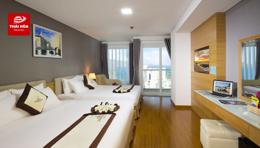 Phòng gia đình nhìn ra biển có ban công