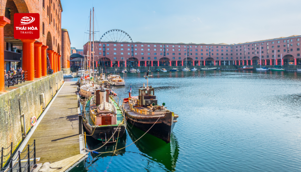 Bến cảng Royal Albert Dock