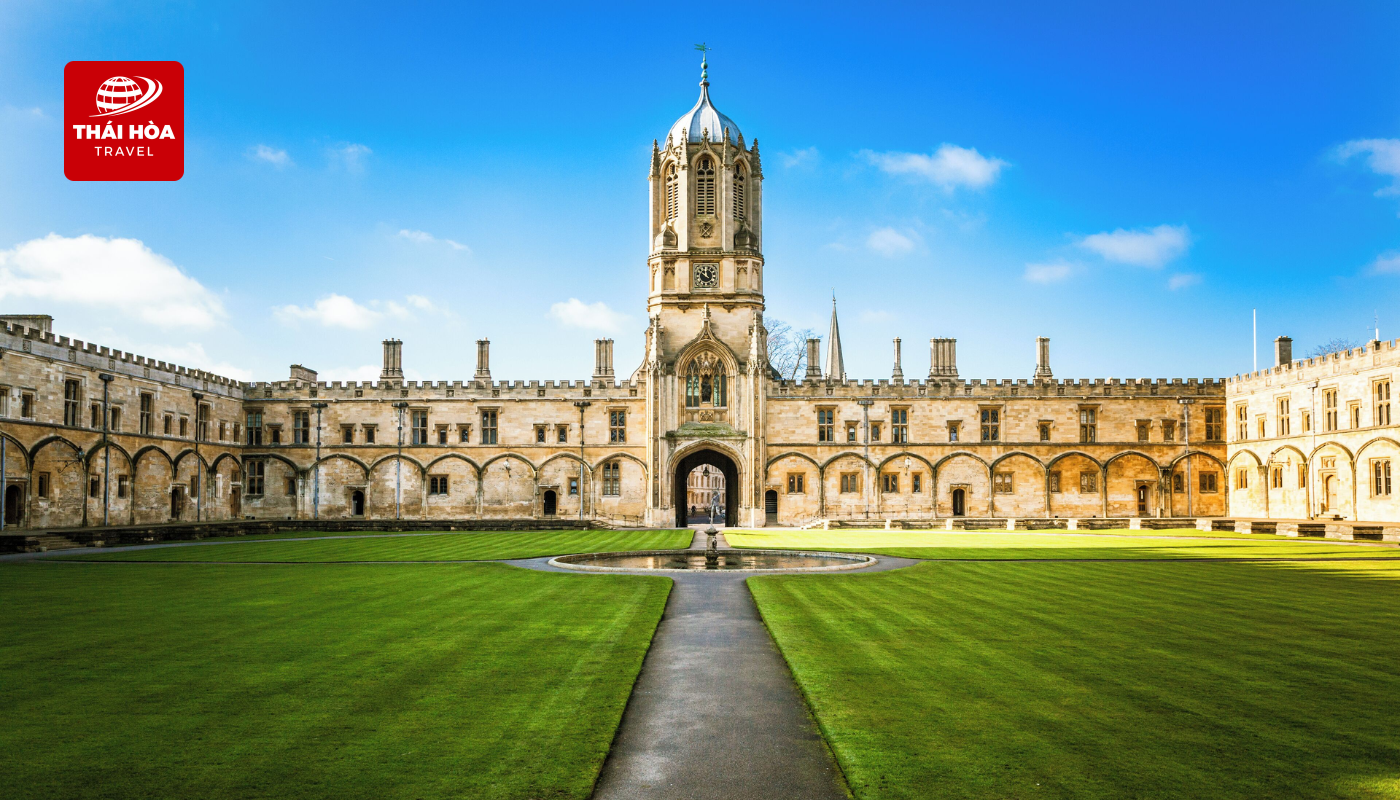 Trường đại học Christ Church thuộc hệ thống Đại học Oxford