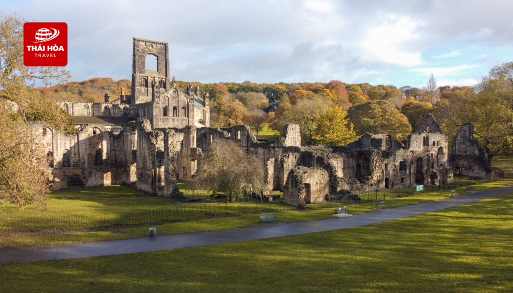 Tu viện Kirkstall Abbey