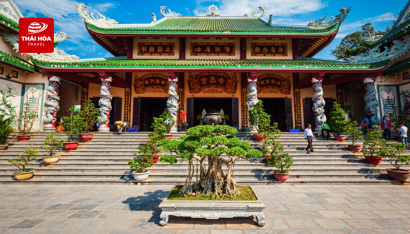 Chùa Linh Ứng Bãi Bụt