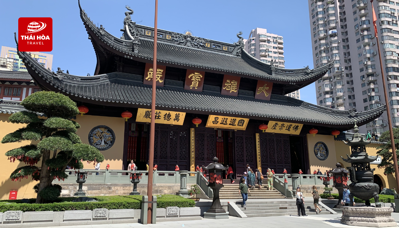 Chùa Phật Ngọc - Tu viện Phật giáo nổi tiếng nhất Trung Quốc