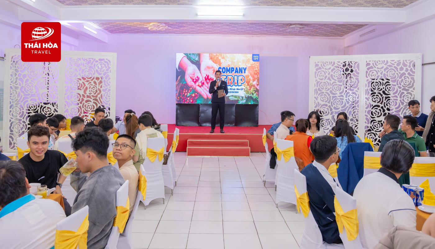 Tham dự Gala Dinner