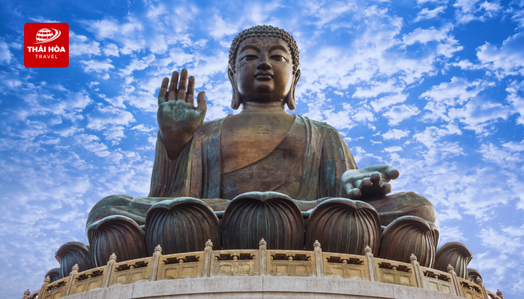 Tượng Phật Thích Ca bằng đồng lớn nhất châu Á