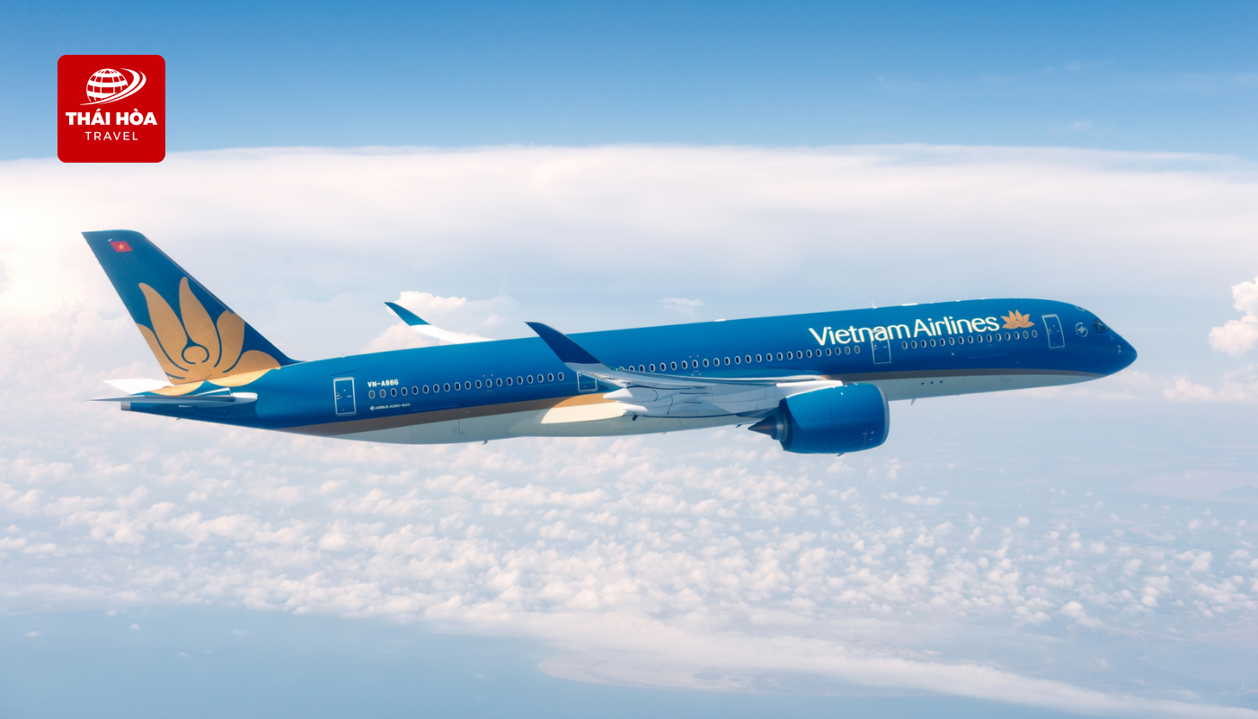 Đoàn làm thủ tục chuyến bay của Vietnam Airlines khởi hành đi Busan