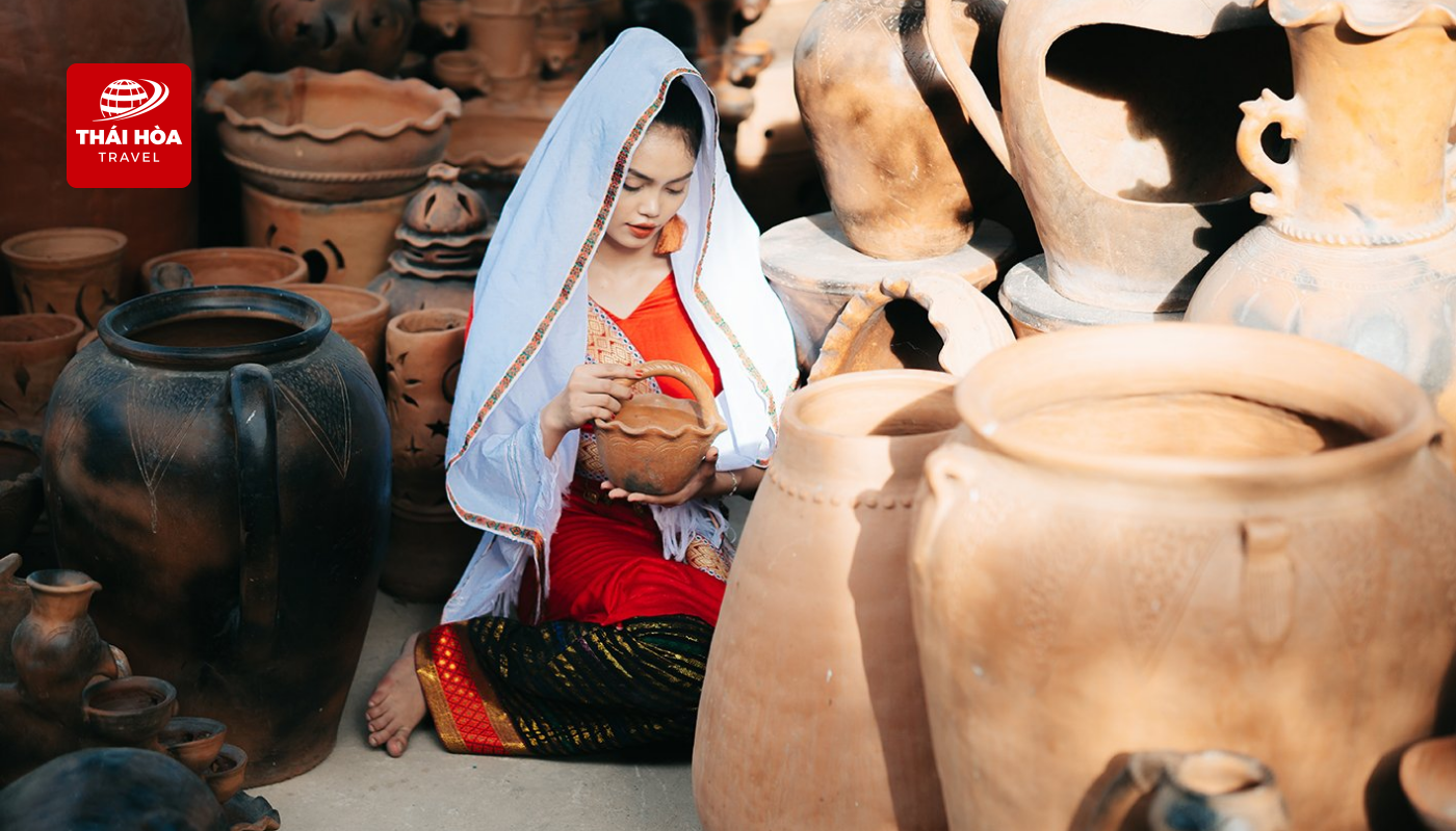 Làng gốm Bàu Trúc: Đây là một trong những làng gốm cổ nhất Đông Nam Á
