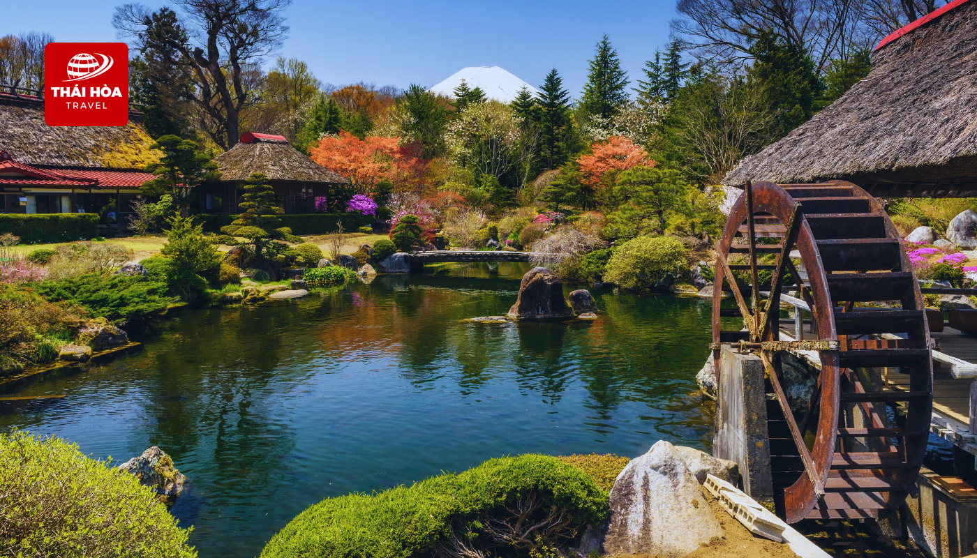 Làng cổ Oshino Hakkai dưới chân núi Phú Sĩ