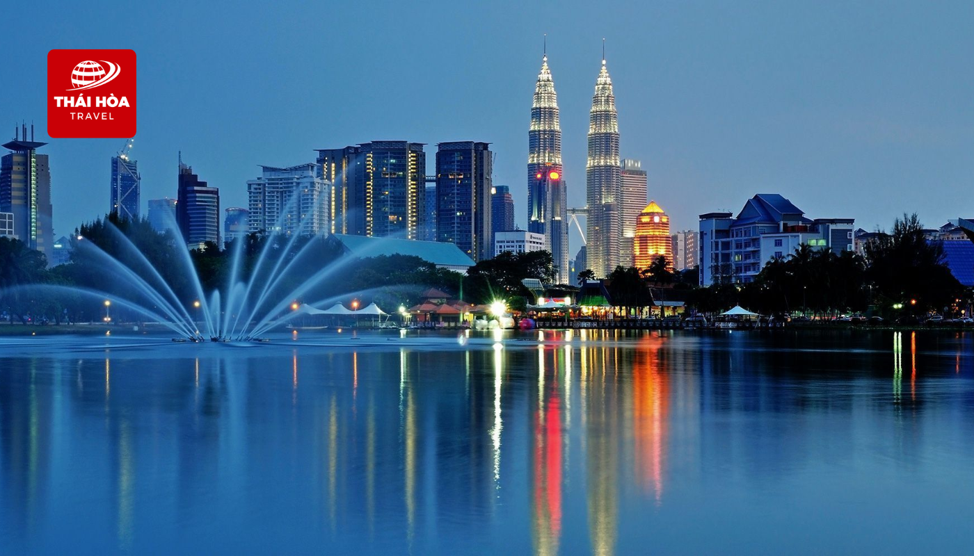 Đoàn tự do khám phá Malacca về đêm