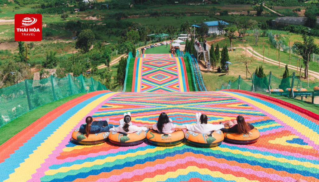 MongoLand - Khu du lịch mang phong cách nông trại kết hợp phim trường