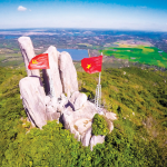 Núi Minh Đạm: Địa danh nổi tiếng gắn liền với thiên nhiên hùng vĩ và lịch sử hào hùng