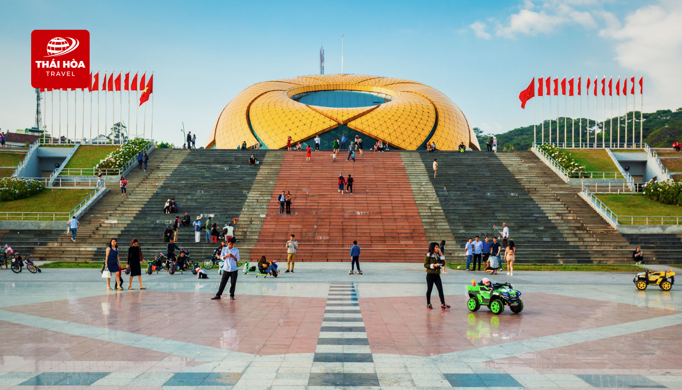 Quảng trường Lâm Viên - Biểu tượng hiện đại của thành phố Đà Lạt