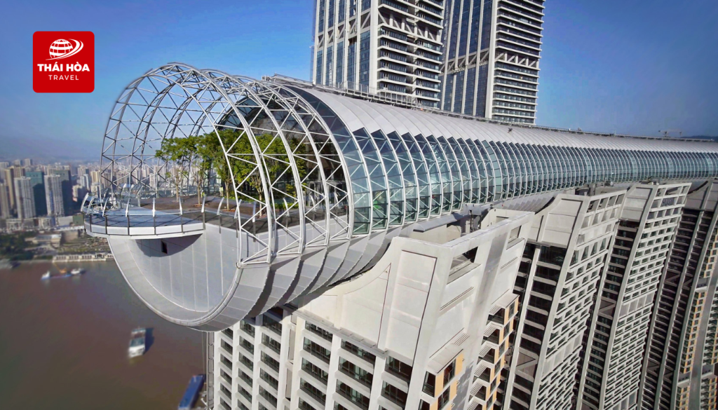 The Crystal: Công trình “tòa nhà nằm ngang”