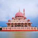 Thánh đường Hồi giáo Putra - Thánh đường Hồng