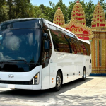 Xe 45 chỗ giúp đoàn lớn di chuyển đồng bộ và thuận tiện quản lý