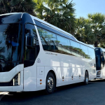 Với đoàn đông từ 35 - 45 người, có thể lựa chọn thuê xe 45 chỗ