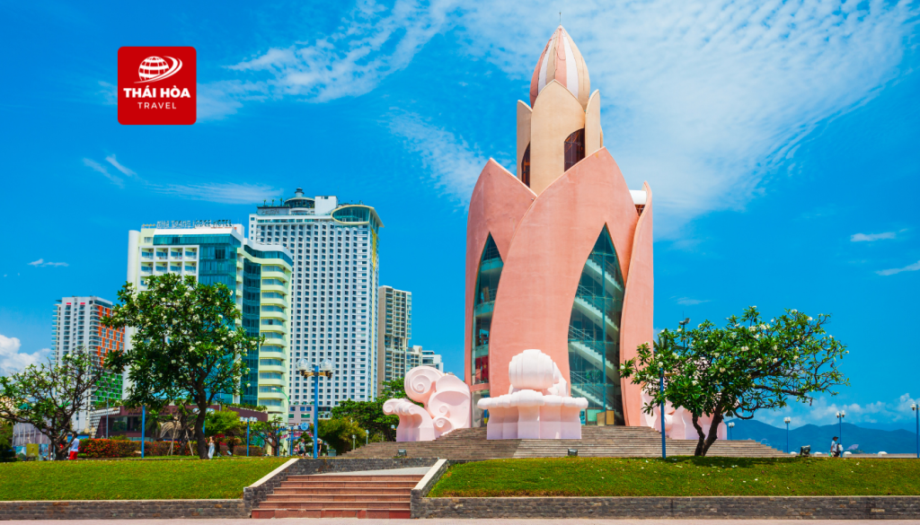 Tour Nha Trang - Đà Lạt 3N4Đ: Hòn Mun - VinWonders - MongoLand