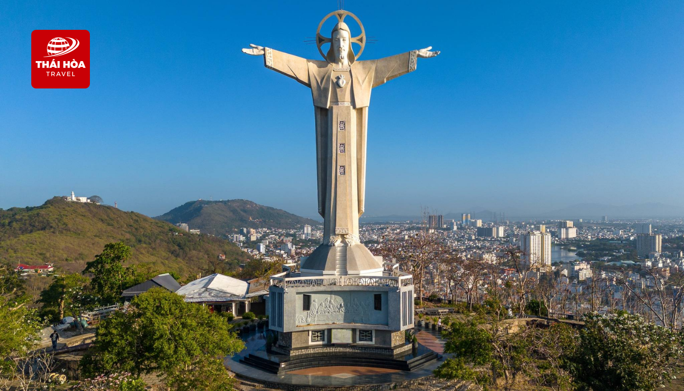 Tượng Chúa Kitô Vua - Tượng Chúa lớn nhất Đông Nam Á