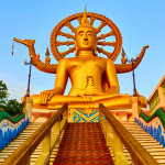 Chùa Wat Phra Yai là nơi đặt tượng Phật vàng cao 18m