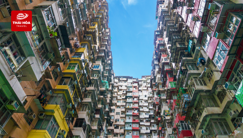 Tòa nhà Quái Vật - Góc chụp ảnh nổi tiếng tại Hong Kong