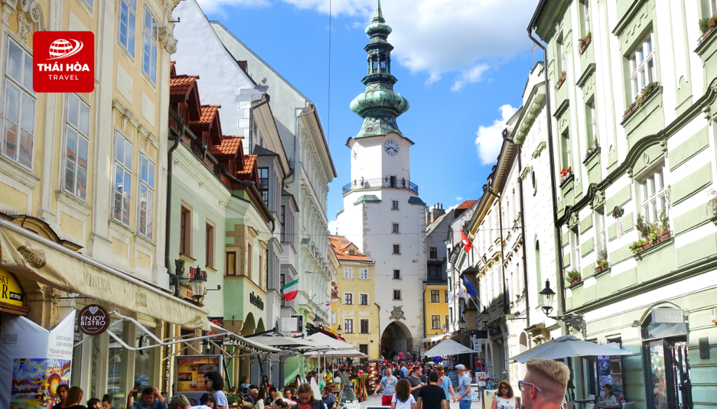 Nhà thờ chính tòa Thánh Martin