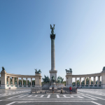 Quảng trường Anh Hùng