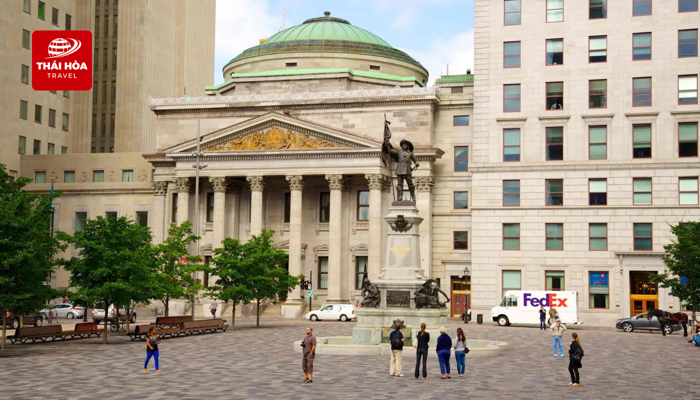 Quảng trường Place d'Armes