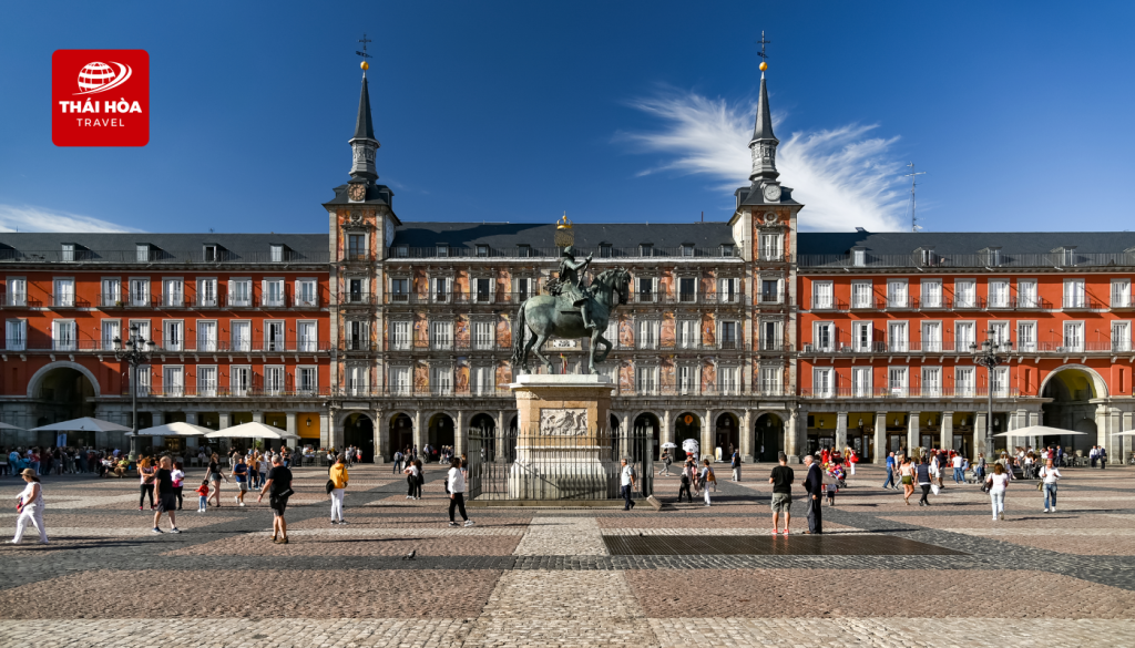Quảng trường Plaza Mayor