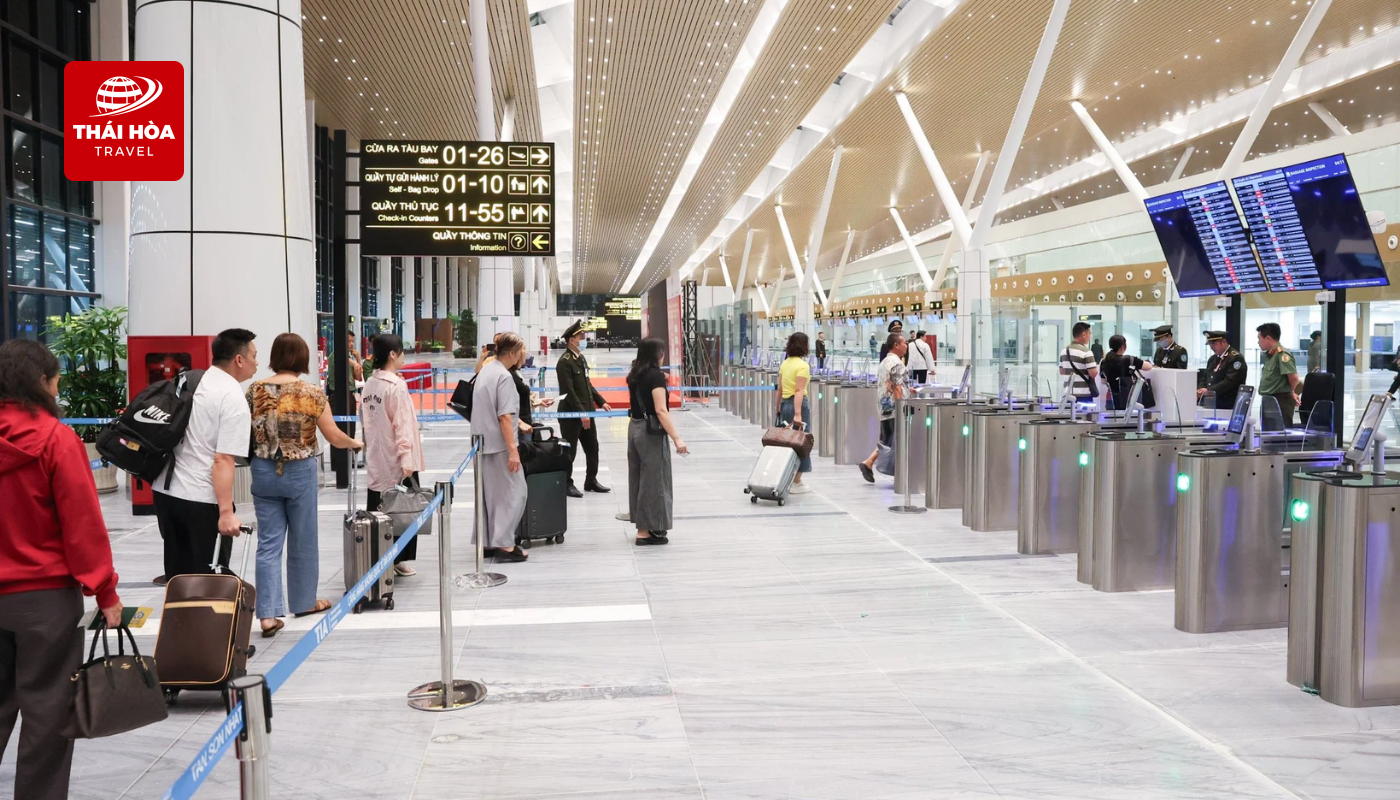 Quý khách có mặt tại ga quốc tế sân bay Tân Sơn Nhất