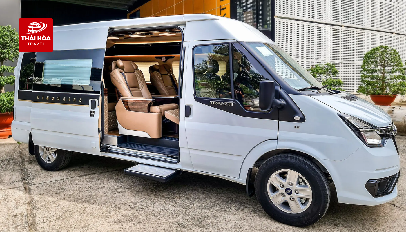 Tài xế Thái Hòa Travel luôn đặt sự an toàn và hài lòng của khách hàng lên hàng đầu