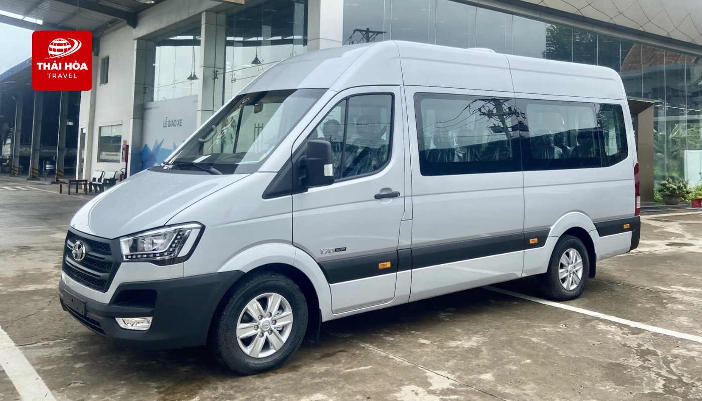 Thuê xe 16 chỗ đi Bình Dương là lựa chọn phổ biến cho nhóm từ 8 - 15 hành khách