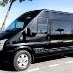 Xe Limousine phù hợp với khách hàng ưu tiên không gian riêng tư và tiện nghi trong suốt hành trình