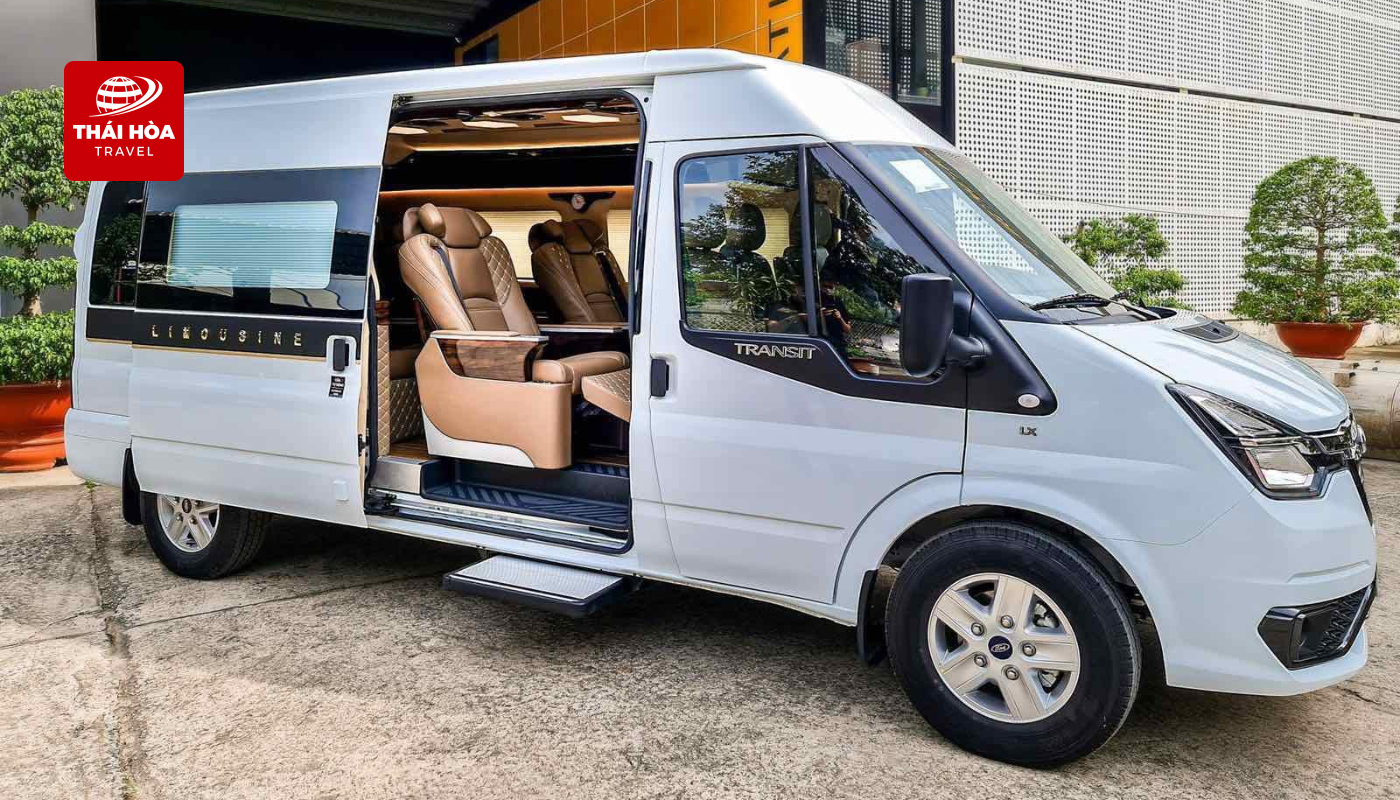 Thuê xe đi Mũi Né 5 Xe Limousine