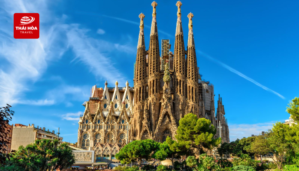 Vương cung thánh đường Sagrada Família