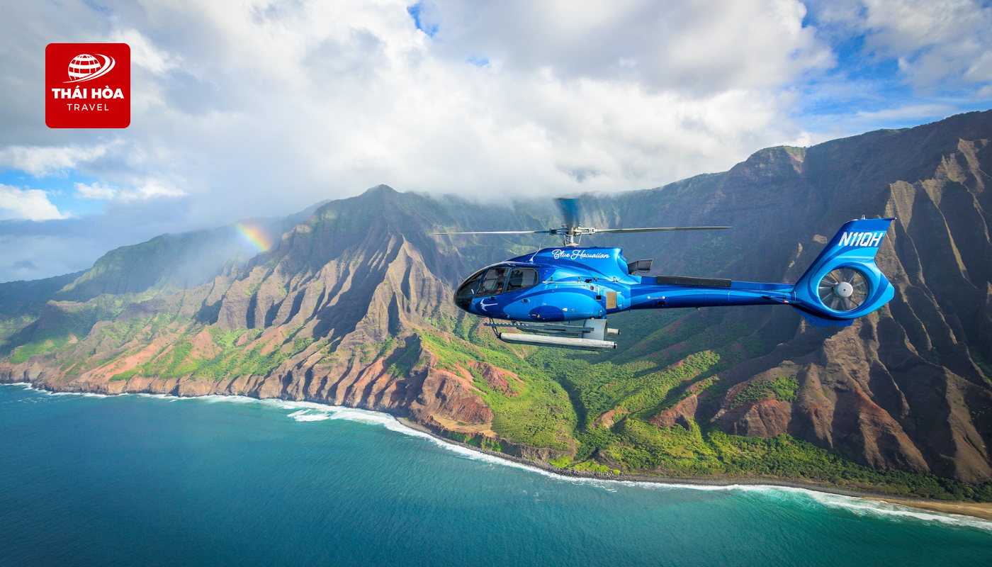 Bay trực thăng khám phá đảo Oahu