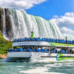 Du thuyền Maid of the Mist