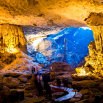 Hang Sửng Sốt