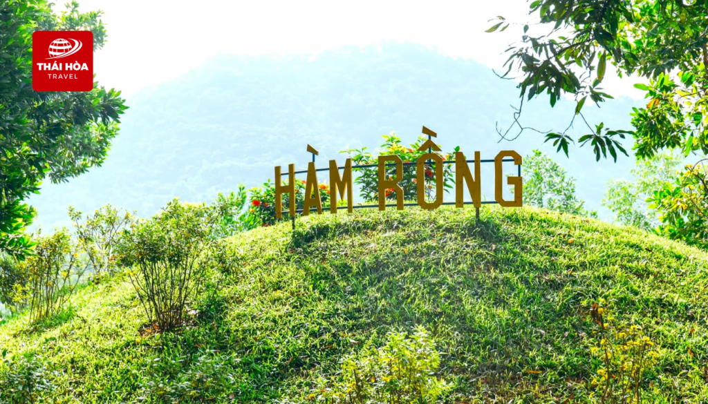 Núi Hàm Rồng