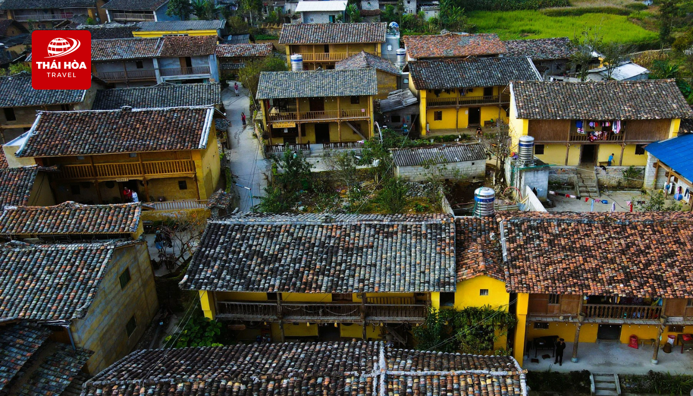 Làng Lô Lô Chải