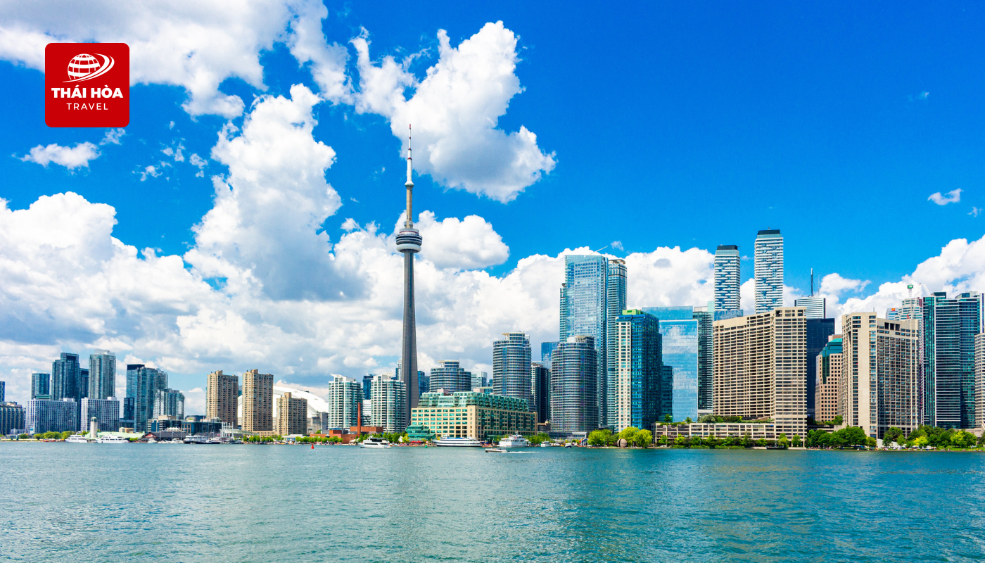 Tháp CN - Biểu tượng của thành phố Toronto