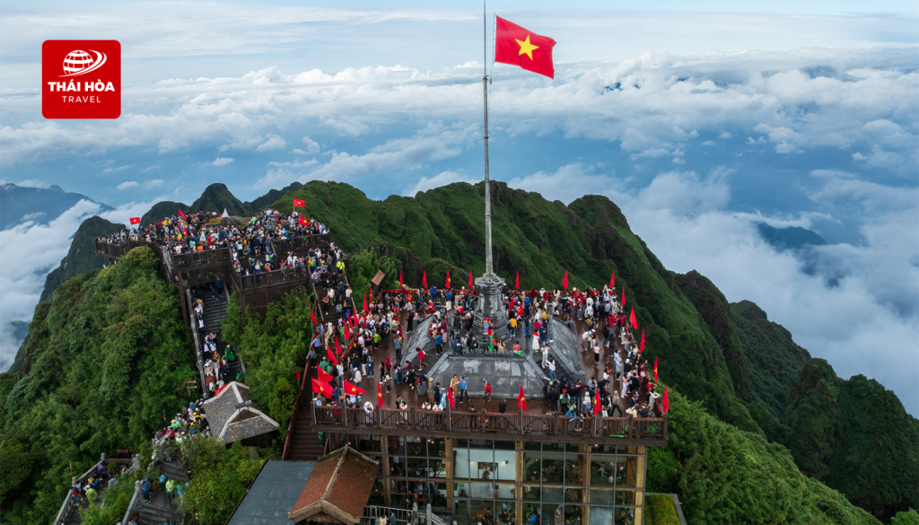 Cáp treo chinh phục đỉnh Fansipan