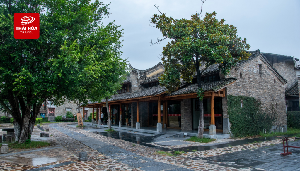 Làng cổ Đông Ly