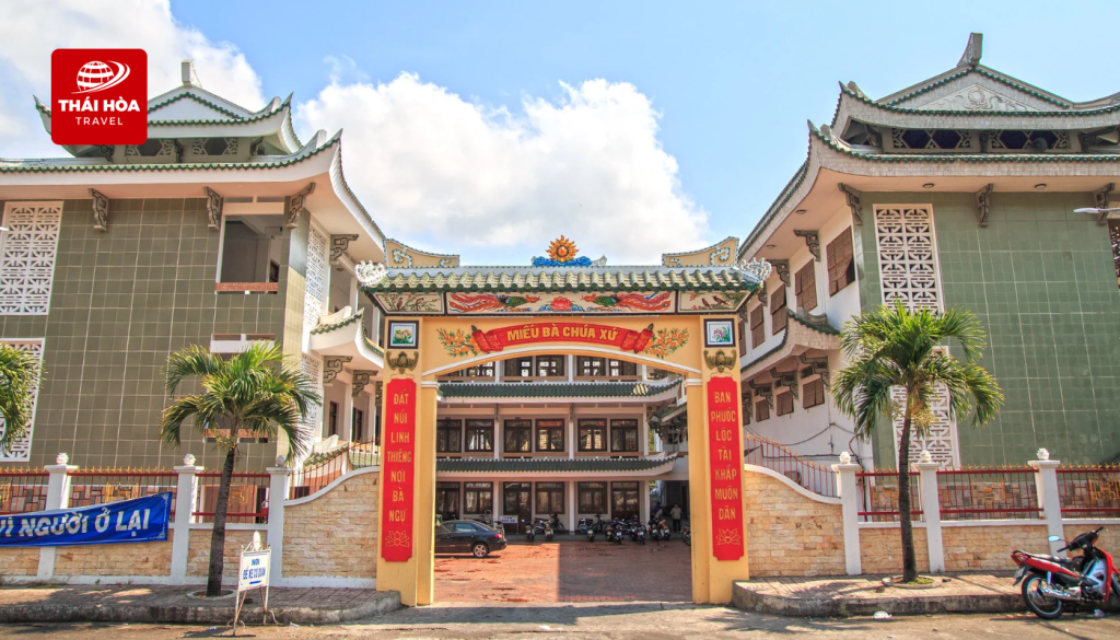 Miếu Bà Chúa Xứ
